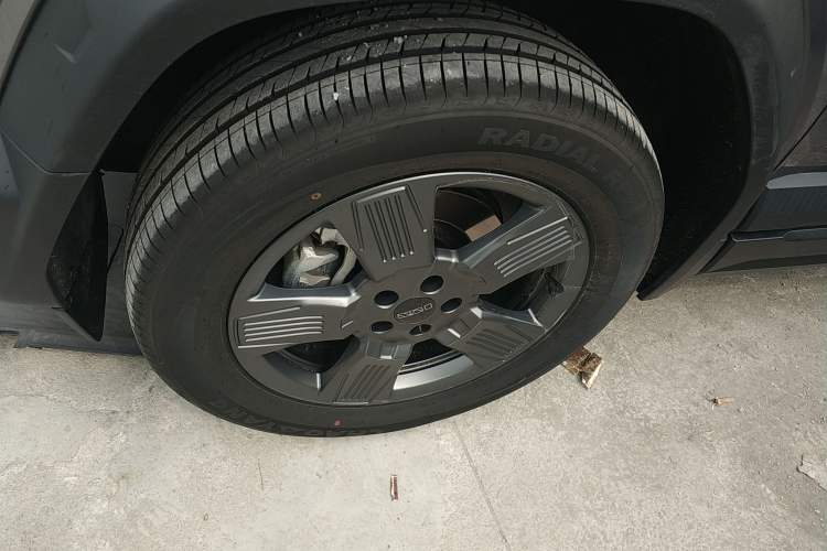 Used iCAR 03 2024 401km Two-Wheel Drive Standard Advanced Version Exterior 4