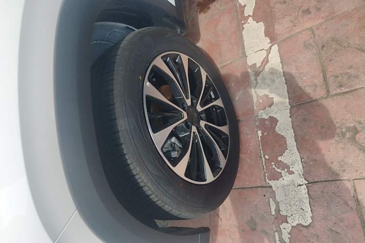 Used Geely Auto Emgrand X7 Sport 2026 Model 1.5TD Aspirational Left Front Wheel Hub