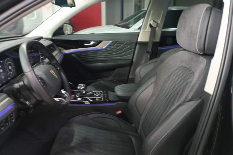 Used Hongqi HS5 2022 Facelifted Version 2.0T Smart Connect Flagship All-Wheel-Drive Edition
