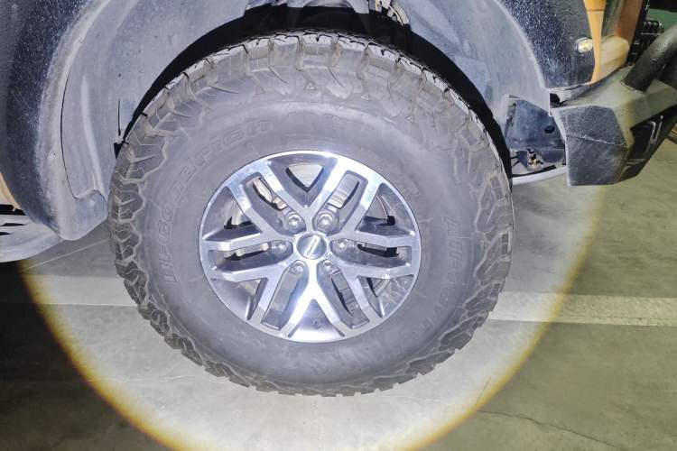 Used Ford F-150 Raptor 2017 3.5T Raptor Performance Enhanced Edition Right Front Wheel Hub