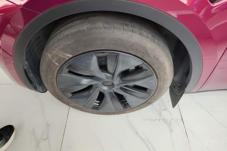 Used Tesla Model Y 2024 Rear-Wheel-Drive Version Exterior 4