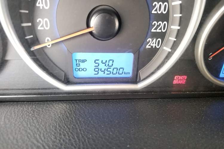 Used Hyundai Veracruz 2009 3.8L Comfort Edition Odometer Close Up