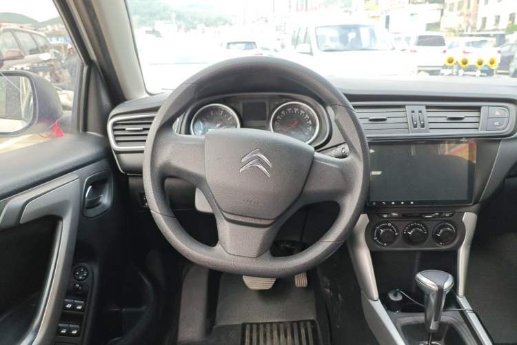 Used Citroen C3-XR 2015 1.6L Automatic Fashion Model