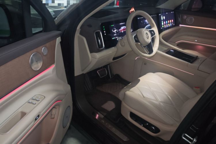 Used Hima AITO M9 2025 All-Electric Max Version 100 kWh 6-Seater Driver Seat