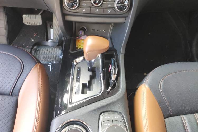 Used Soueast DX7 2017 1.5T Automatic Luxury Model
