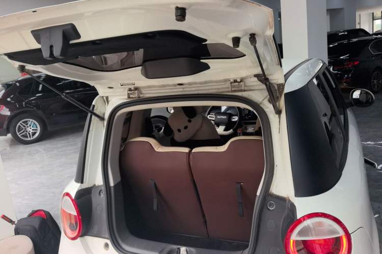 Used CHANGAN NEVO Lumin 2022 210km Sweet Edition Trunk