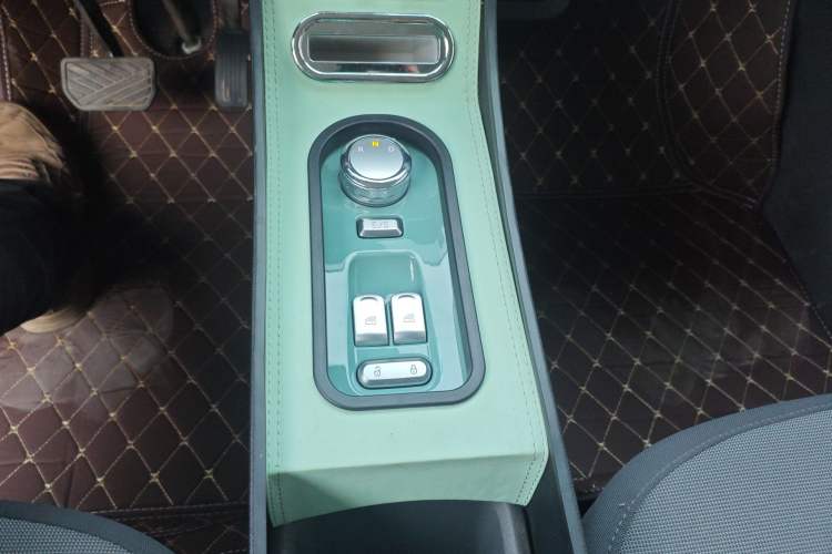 Used CHANGAN NEVO Lumin 2025 205km Refreshing Edition Gear Lever