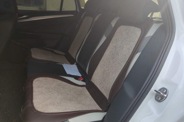 Used Volkswagen ID.4 CROZZ 2022 Standard Range PURE Edition Left Rear Seat