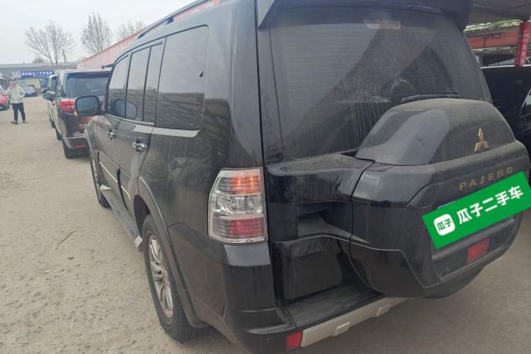 Used Mitsubishi Pajero 2019 V97 3.8L 5-Door GLS Middle East Edition