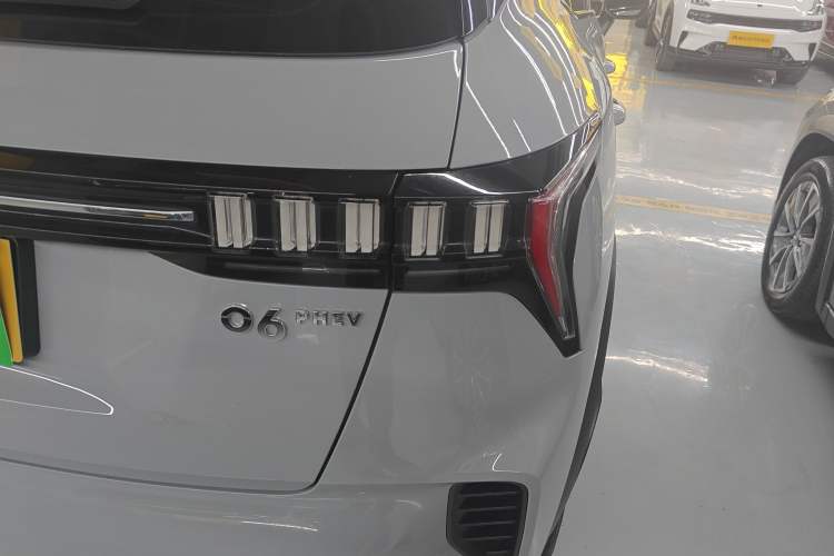Used Lynk & Co 06 EM-P 2022 PHEV 84 km Range Pro Version