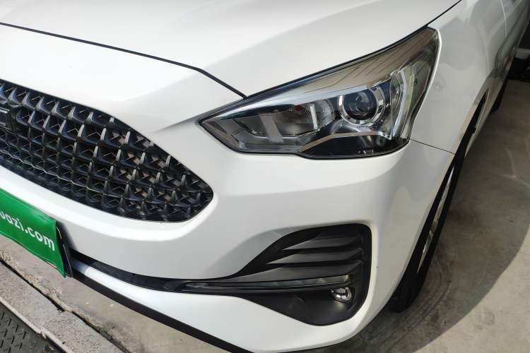 Used Haval M6 2019 1.5T Manual Two-Wheel Drive Elite Version China VI Standard Left Front Headlight