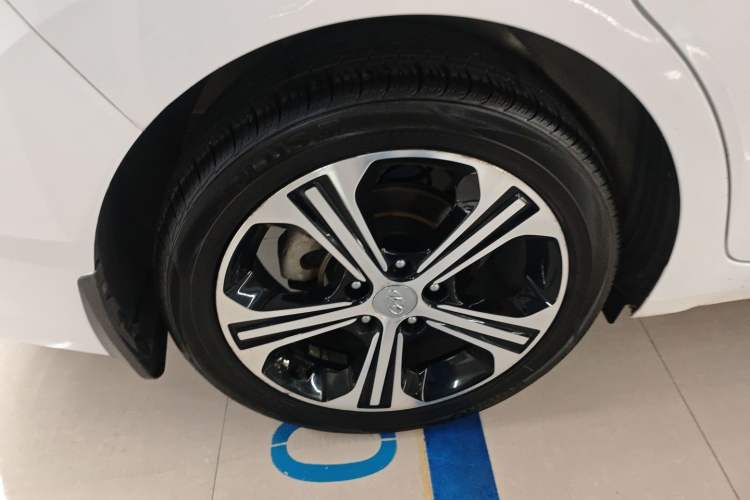Used Hyundai Elantra (6th Generation / Lingdong) 2018 1.4T Dual-Clutch Xuan Dong · Dynamic Edition Right Rear Wheel Hub