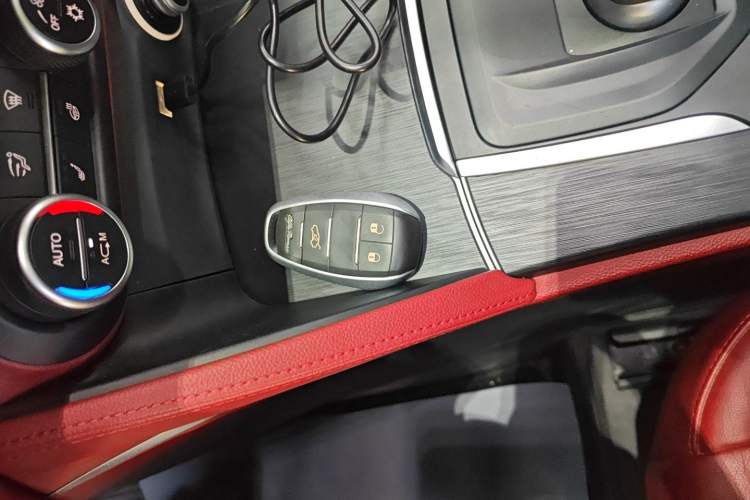 Used Alfa Romeo Stelvio 2017 2.0T 200HP Elite Edition
