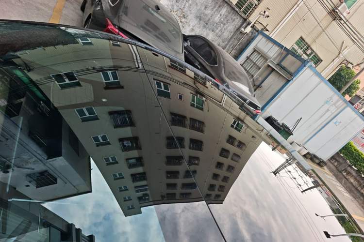 Used Tesla Model Y 2022 Long-Range All-Wheel-Drive Version