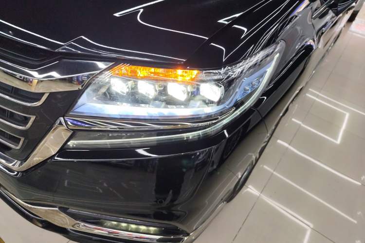 Used Honda Elysion 2019 2.0L Hybrid Supreme Edition
