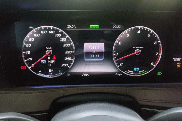 Used Mercedes-Benz S-Class 2020 S 350 L Business Class Ultimate Edition Odometer Close Up