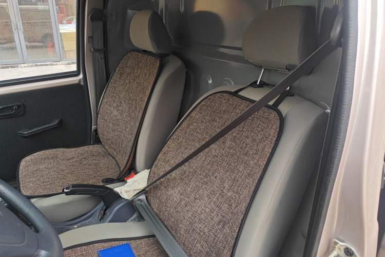 Used Jinbei Hiace X30 2024 1.5L Wealthy Van Model 2/5 Seats
