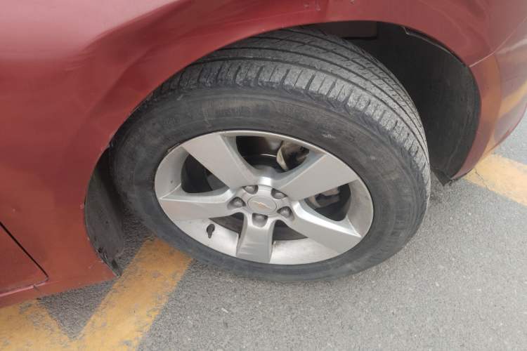 Used Chevrolet Cruze 2012 1.8L SE AT Right Front Wheel Hub