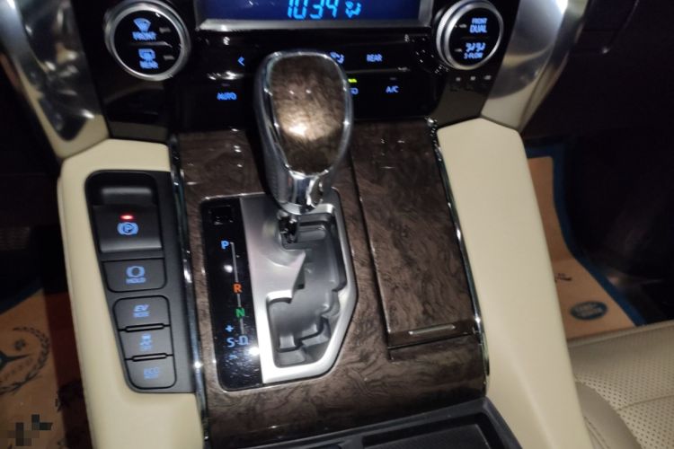 Used Toyota Alphard 2020 Dual-Engine 2.5L Luxury Edition