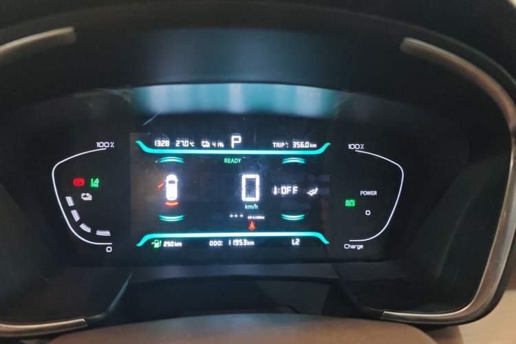 Used Livan Maple 80v L 2024 515 km Range 7 Seats Instrument Cluster