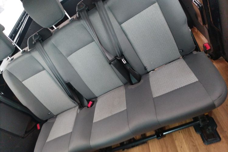 Used Ford Transit 2019 2.0T Diesel Multi-Purpose Commercial Vehicle Mid-Drive Mid-Roof 6-Seater China VI Standard