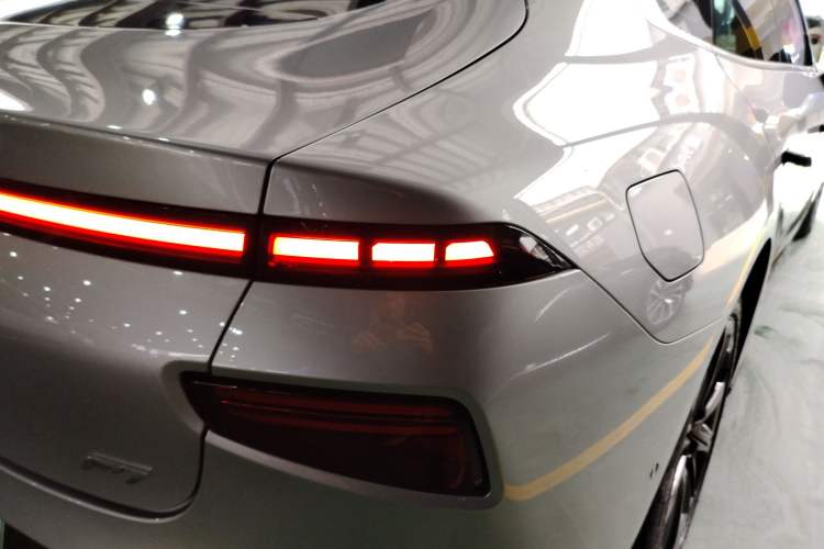 Used XPeng P7 2021 480G Right Rear Taillight