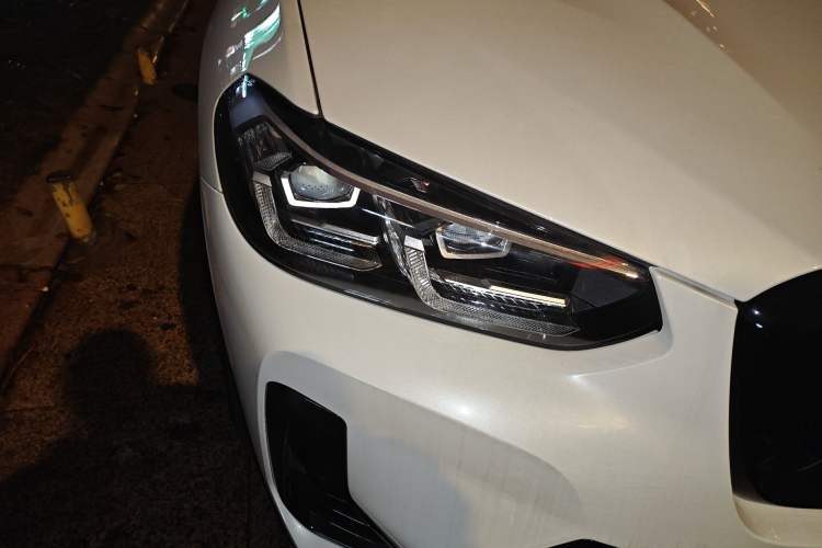 Used BMW X3 2023 Restyled xDrive30i Leading Edition M Night Sky Package Right Front Headlight