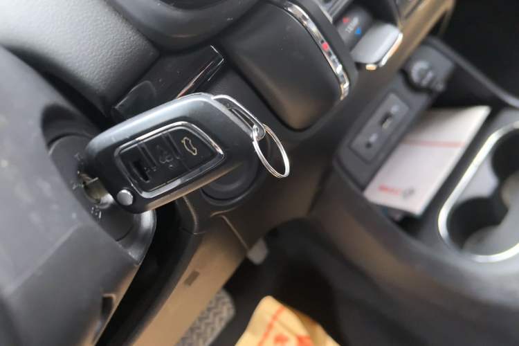 Used Dongfeng Aeolus AX4 2018 1.6L DCT Trendy & Stylish Model with Sunroof
