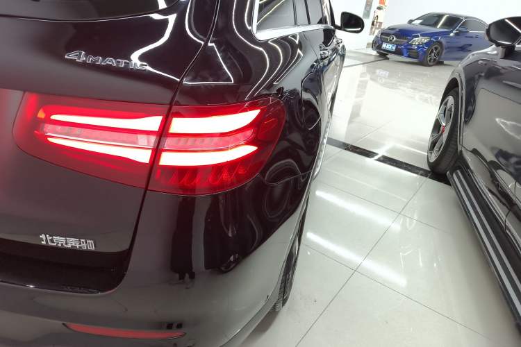 Used Mercedes-Benz GLC 2018 Facelift GLC 260 4MATIC Luxury Edition