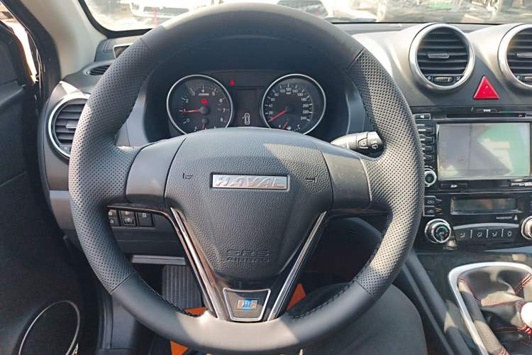 Used Haval H6 2016 Upgraded Model 1.5T Manual Two-Wheel Drive Urban Version
