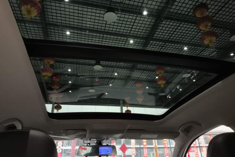 Used Volkswagen Tiguan L 2021 330TSI Automatic Two-Wheel Drive Smart Edition
