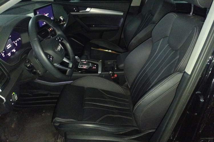 Used Audi Q5L 2022 40T Fashionable and Dynamic Model
