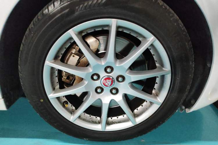 Used Jaguar XJ 2016 XJL 2.0T Two-Wheel-Drive Elegant Business Edition
