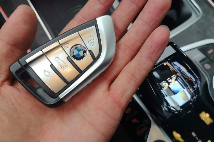 Used BMW X5 2022 xDrive 30Li Luxury M Sport Package