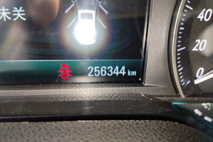 Used Buick GT 2016 15N Automatic Elite Edition Odometer Close Up