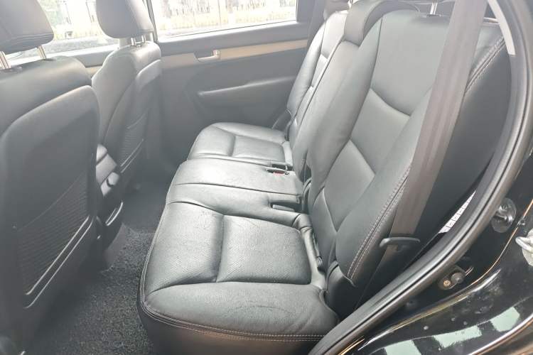 Used Kia Sorento 2013 2.4L 5-Seater Gasoline Comfort Version China IV Standard Left Rear Seat