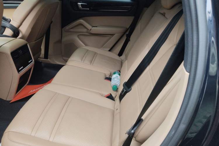 Used Porsche Cayenne 2018 Cayenne 3.0T Left Rear Seat