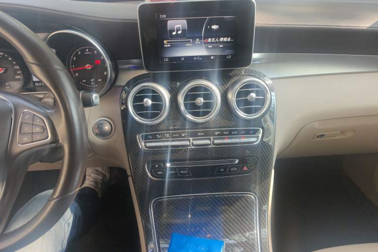 Used Mercedes-Benz GLC 2016 GLC 260 4MATIC Luxury Model
