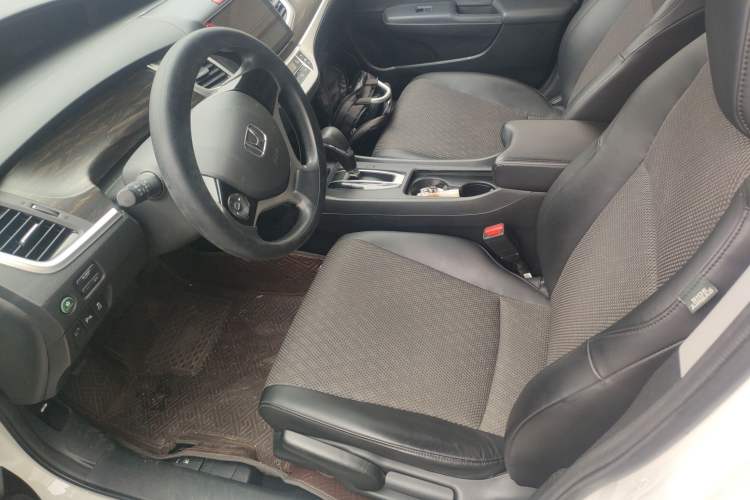 Used Honda Jade 2017 1.8L automatic Comfort version 5 seats
