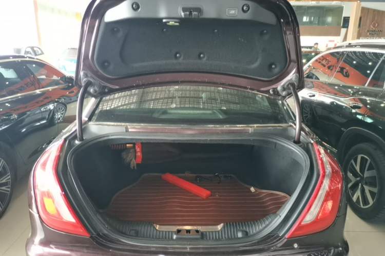 Used Jaguar XJ 2016 XJL 2.0T Two-Wheel-Drive Elegant Business Edition
