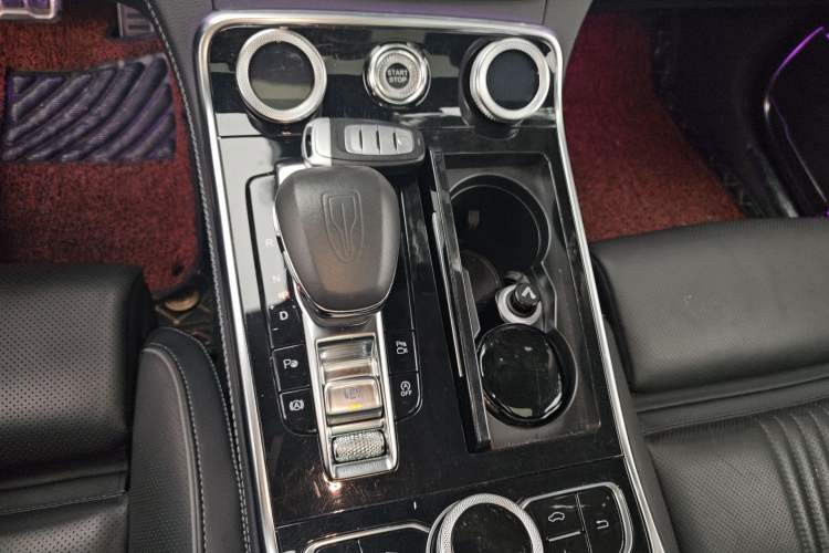 Used Hongqi H9 2020 3.0T Smart Connect Flagship Edition Audio And AC Panel