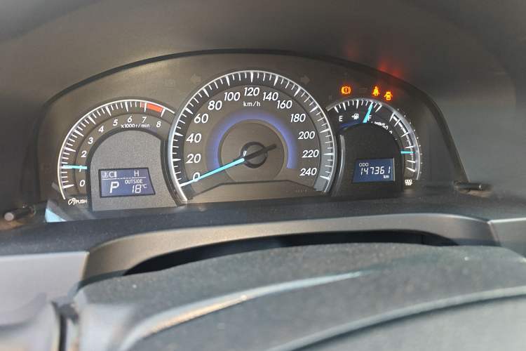 Used Toyota Camry 2016 2.0G 10th Anniversary Leading Edition
