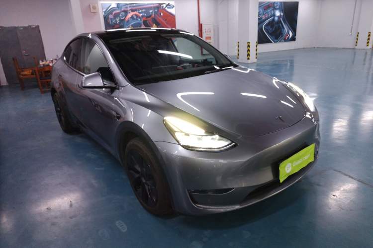 Used Tesla Model Y 2024 Long-Range All-Wheel-Drive Version