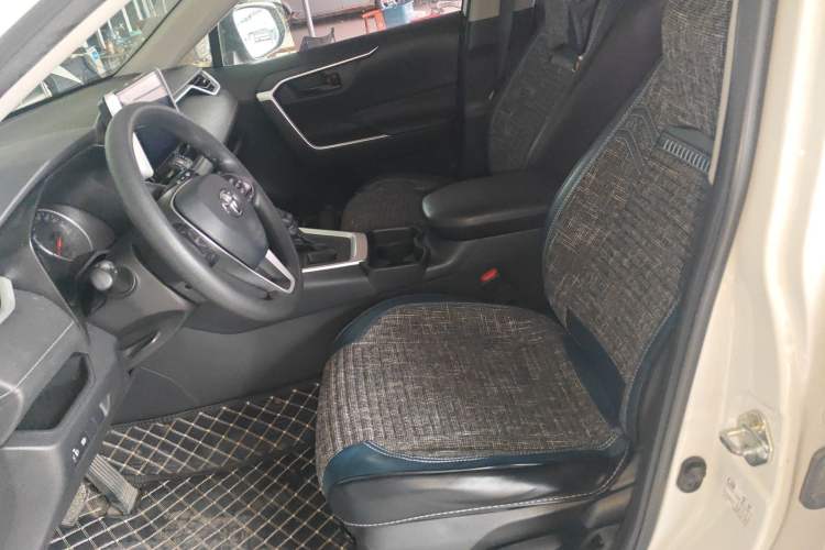 Used Toyota RAV4 2020 2.0L CVT Two-Wheel Drive Urban Edition Left Front Seat