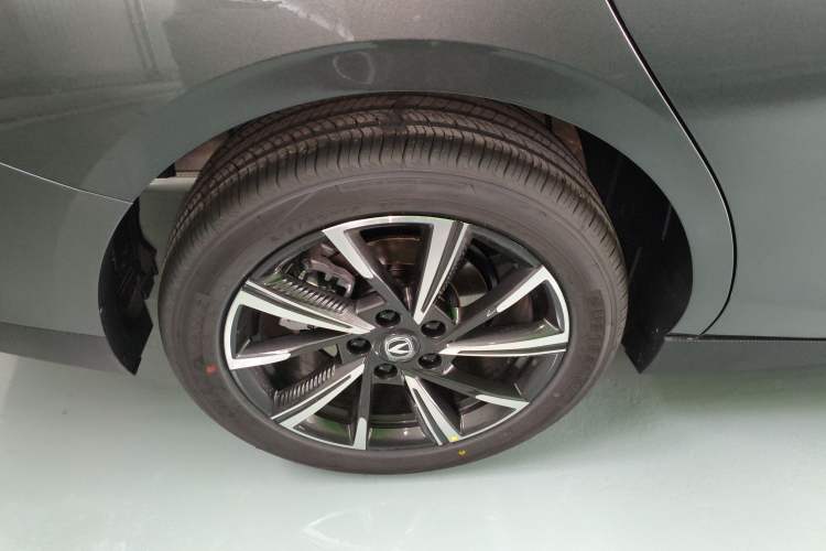 Used CHANGAN Eado 2025 Blue Whale 1.5T 500Bar Prestige Model