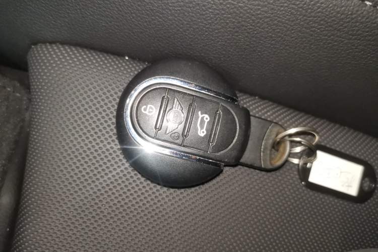 Used MINI MINI 2021 1.5T COOPER Classic Edition Five-Door Version
