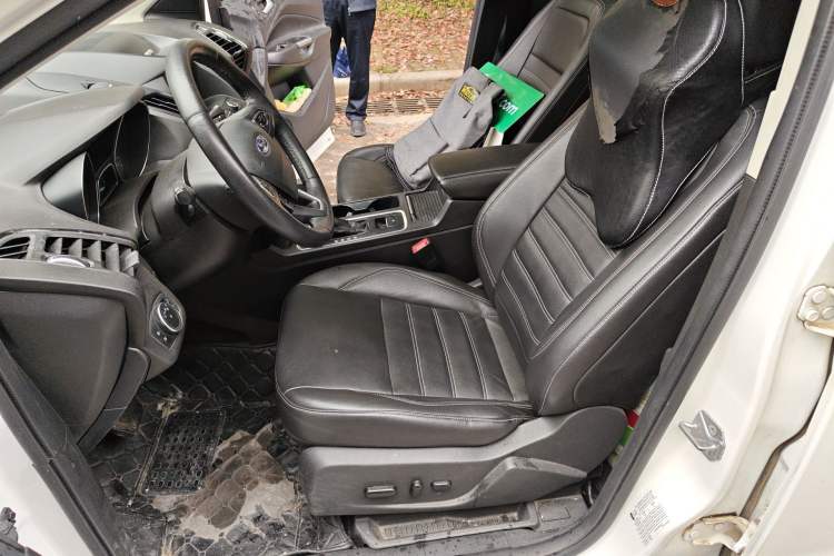 Used Ford Kuga 2018 Facelifted EcoBoost 180 Two-Wheel Drive Luxury Wing Edition Left Front Seat