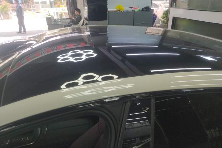 Used Xiaomi Auto SU7 2024 Four-Wheel Drive Ultra-Long Range Advanced Intelligent Driving Max Edition Roof