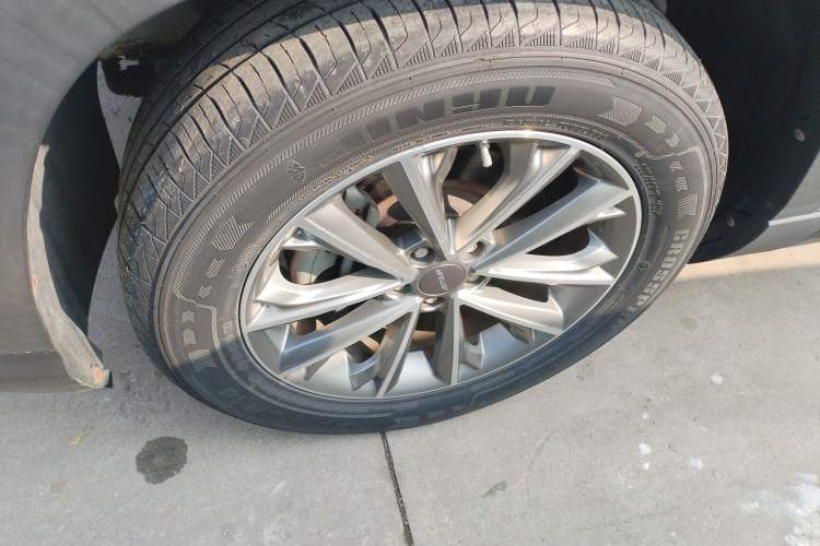 Used JETOUR X90 2019 1.5T Automatic Enjoyment Model 6 Seats Emission Standard China V Left Front Wheel Hub