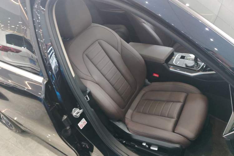 Used BMW 3 Series 2021 Second Facelift 320Li M Sport Package
